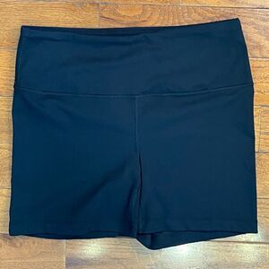 Yogalicious Lux Black High Waisted Bike Shorts Women’s Size L Compression